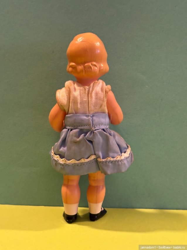 Целлулоидная куколка Minerva с рельефными волосами, высота 14 см (фото 4)