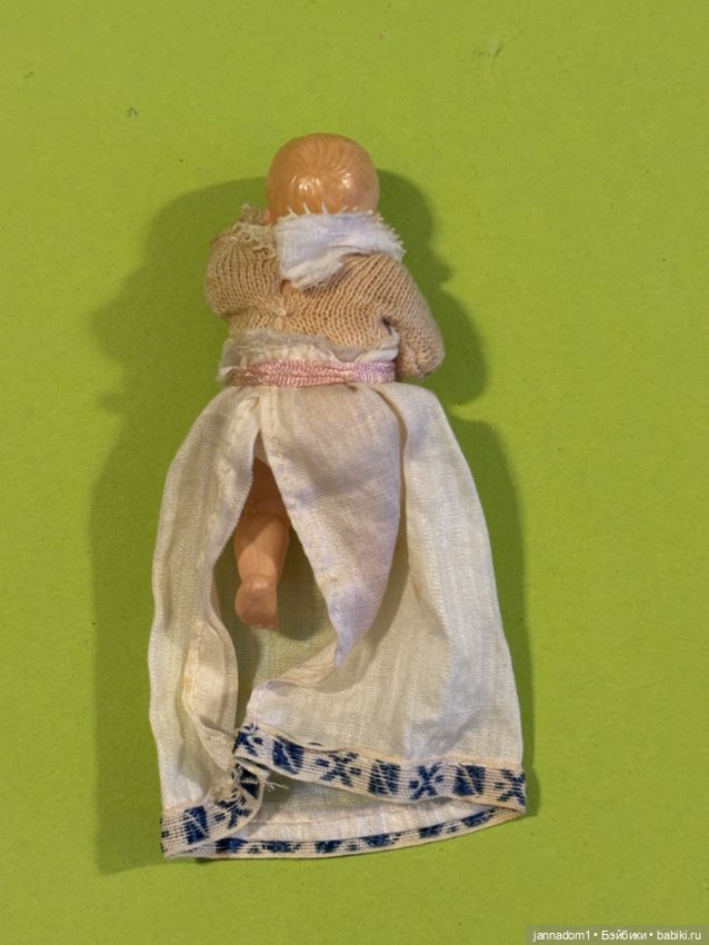 Целлулоидный пупсик Minerva, родной аутфит, высота 7 см (фото 6)