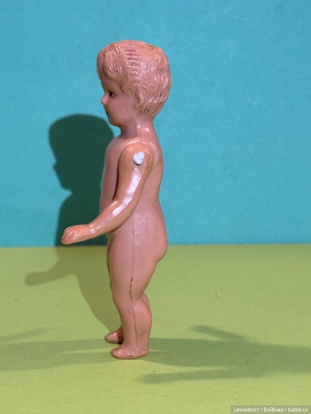Ранняя куколка Schildkrot из толстого целлулоида, высота 9 см (фото 5)