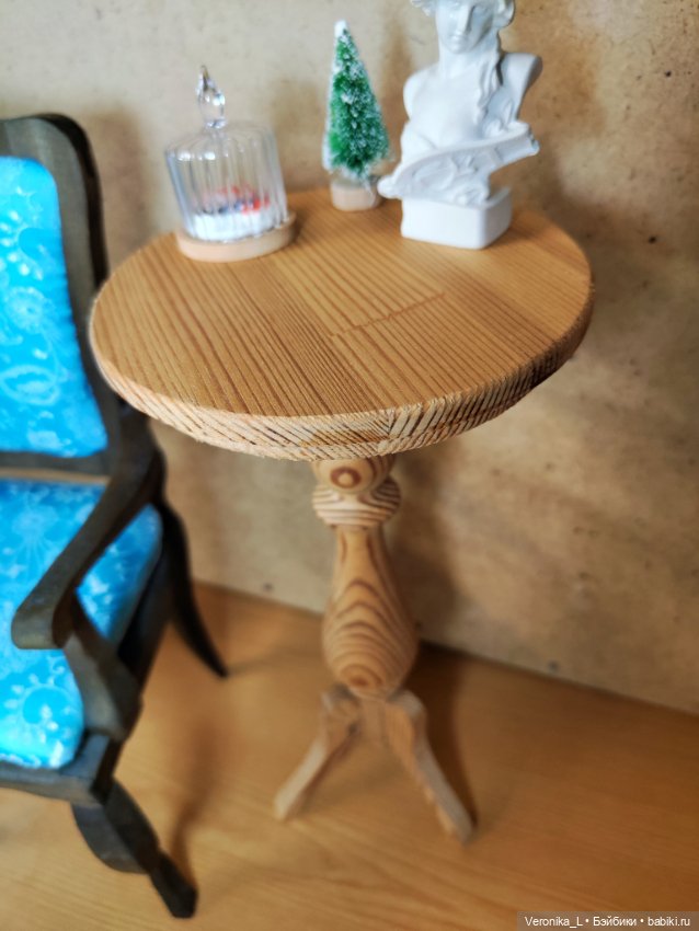 Кресло и столик, для кукол 1/4 БЖД дерево (фото 7)