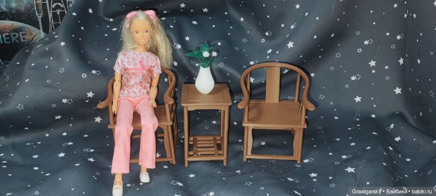 Стол и стулья в китайском стиле (фото 7)