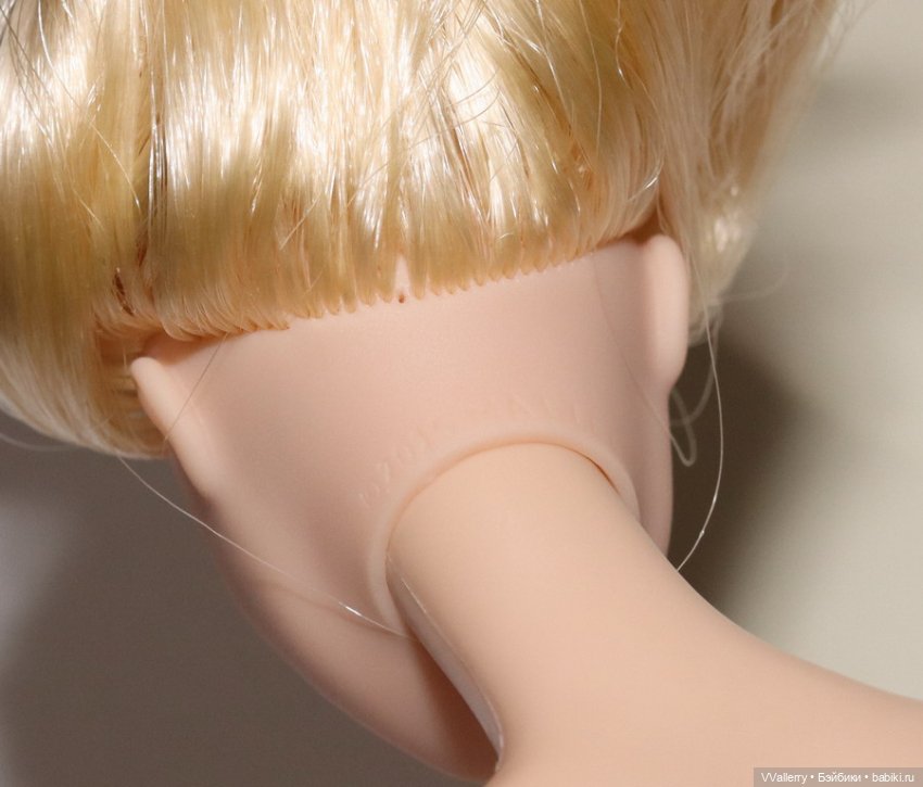 Barbie 2016 Holiday Doll — Фэшн (фото 5)