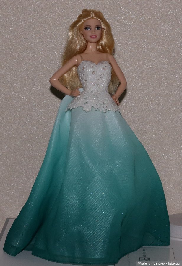 Barbie 2016 Holiday Doll — Фэшн