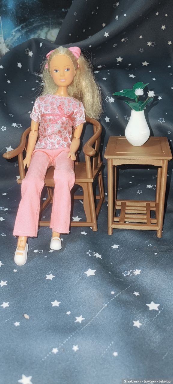 Стол и стулья в китайском стиле (фото 6)