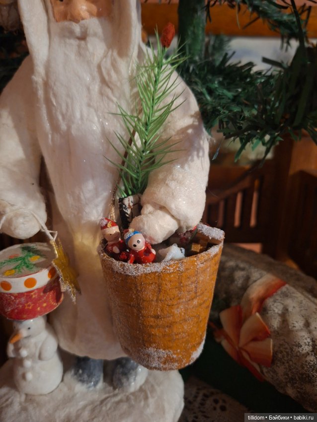 Рождественский дед в викторианском стиле (фото 5)