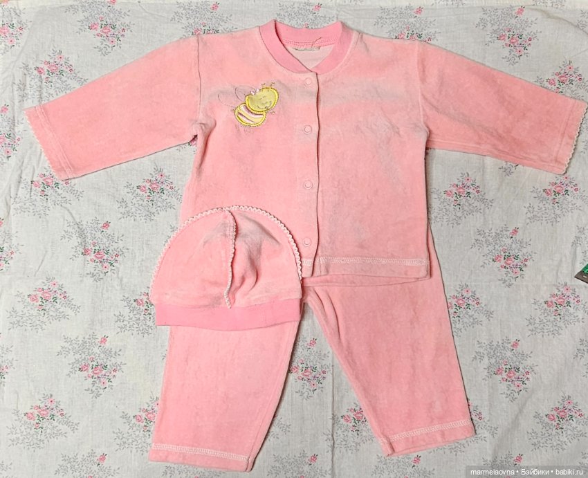 Велюровый костюм с шапочкой для куклы или малыша 55-65см