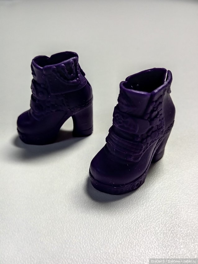 Ботинки от Наследниц Хасбро