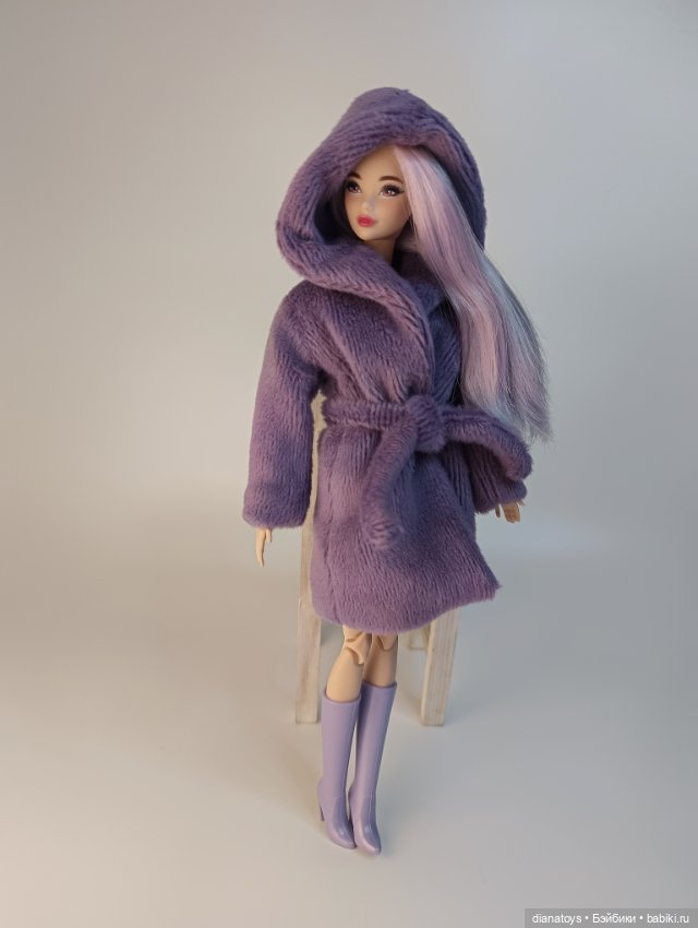 Сиреневая шуба для кукол формата 1:6 (фото 2)