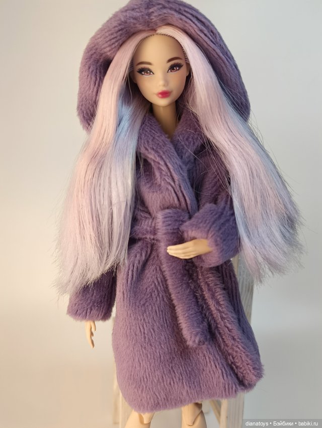 Сиреневая шуба для кукол формата 1:6 (фото 6)