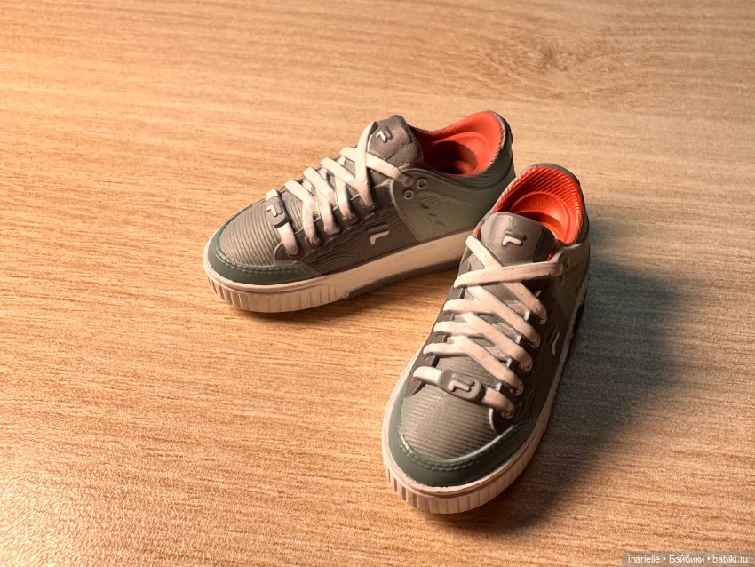 Кеды для кукол со съемными стопами 1/6