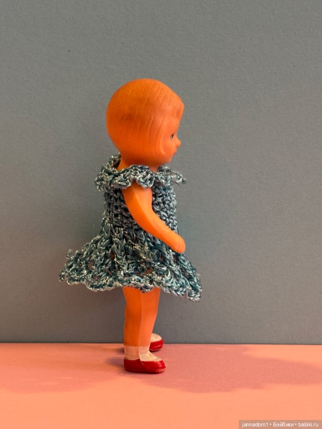 Резиновая куколка Tebu с рельефными волосами, высота 9 см (фото 5)