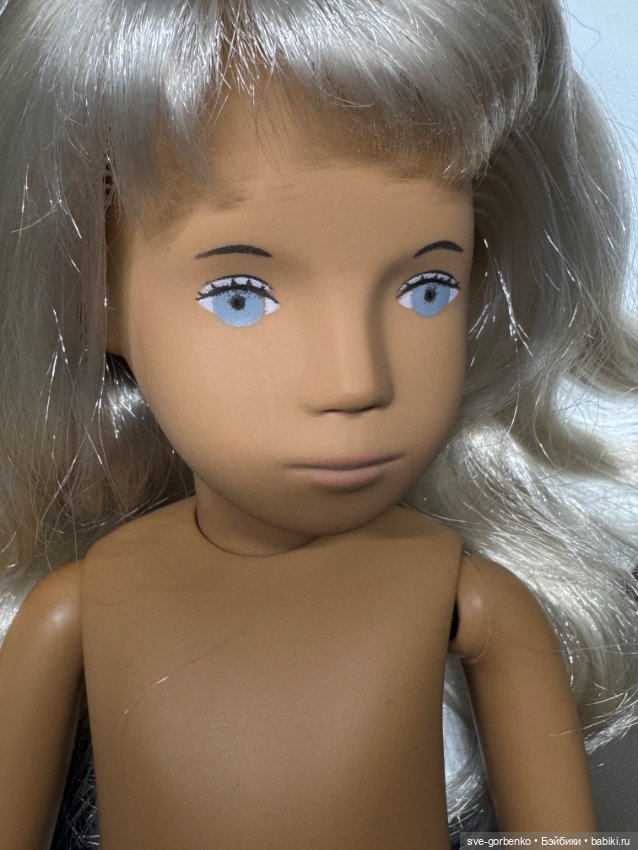 Саша Моргенталер в голубом платье (фото 8)