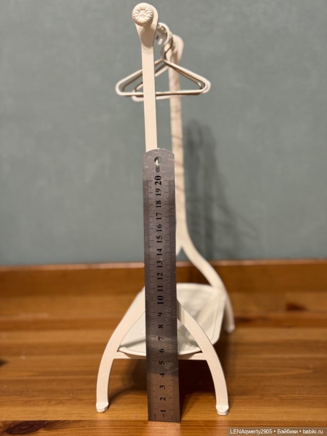 Вешало для кукол формата , 1/4,1/6 (фото 3)