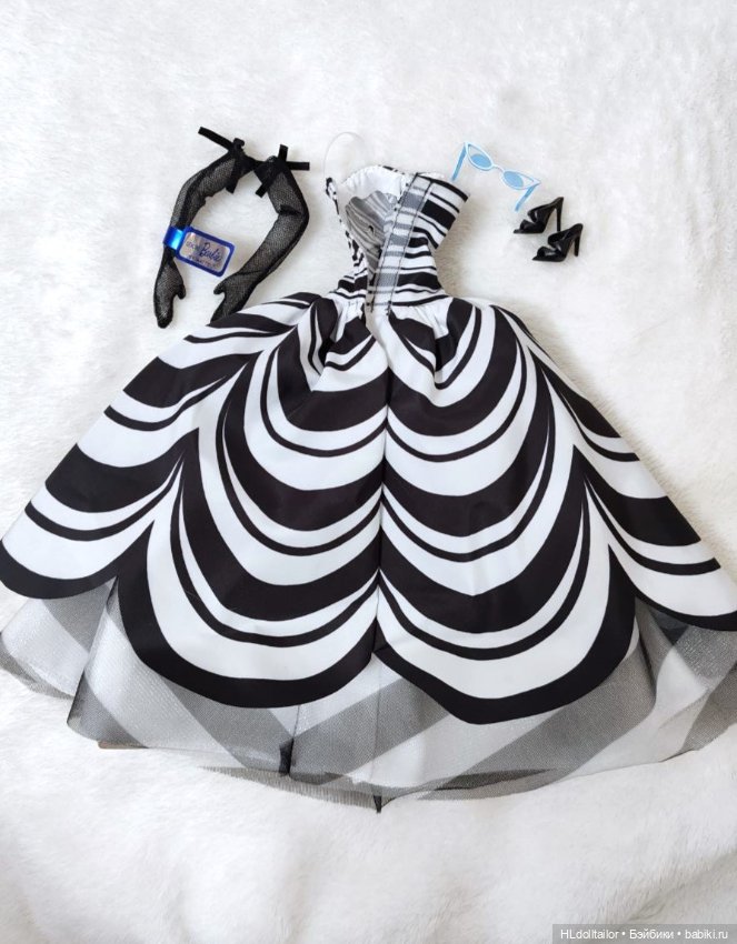 Платье от Barbie signature 65th Anniversary (фото 2)