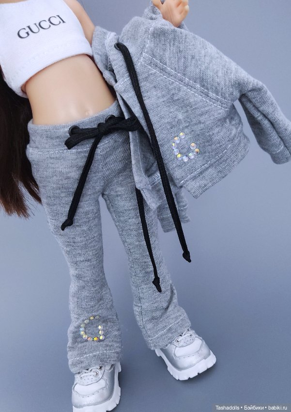 Спортивный костюм на Паола Рейна (фото 5)