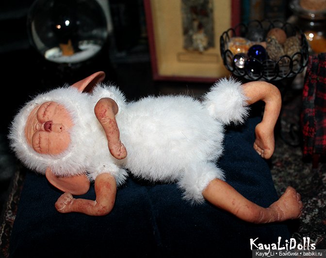 Сладко спящая суселка Мидусся