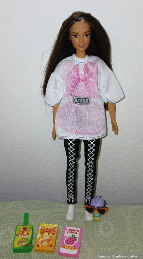 Кукла Барби гибрид голова Лея тело БМР дачница