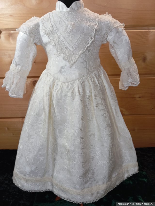 Платье на антикварную или винтажную куклу ростом 66-70 см