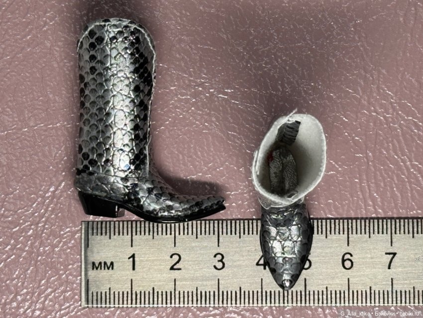 Обувь казаки для кукол 1:6