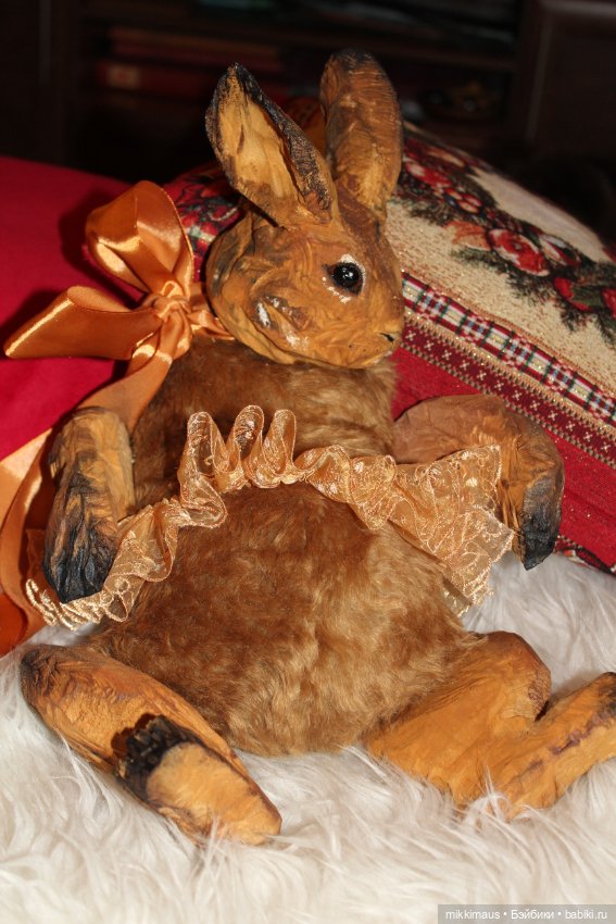 Зайка Карамелька из дерева (фото 5)