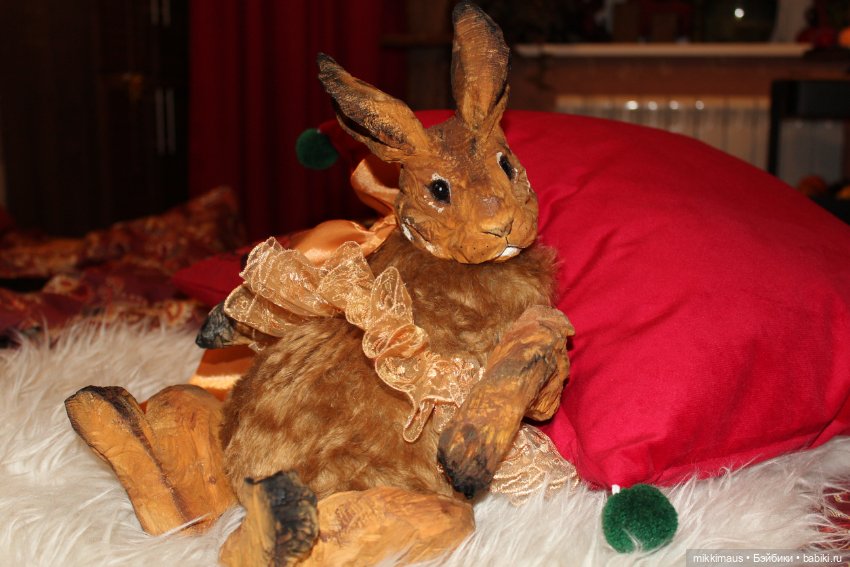 Зайка Карамелька из дерева (фото 2)