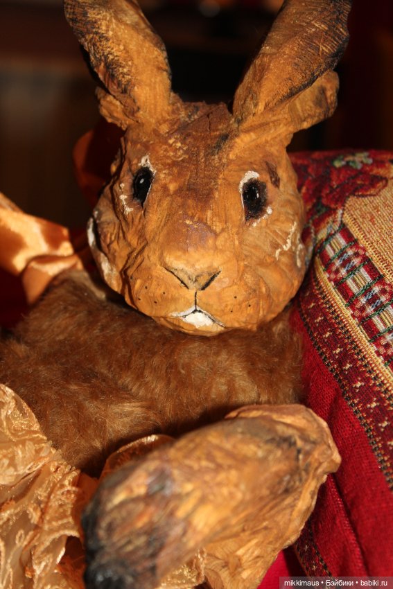 Зайка Карамелька из дерева (фото 6)