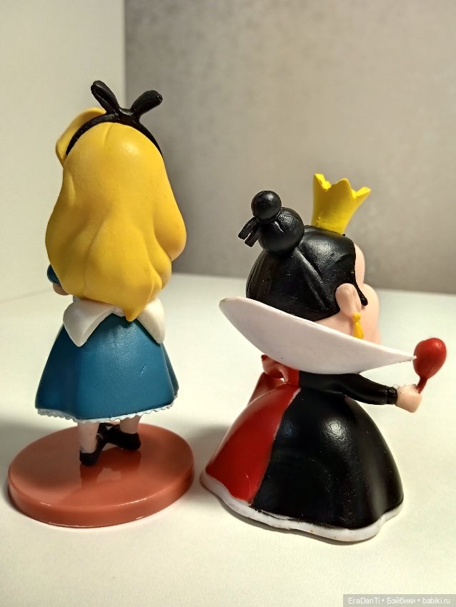 Алиса и Красная королева — Статуэтки (фото 4)