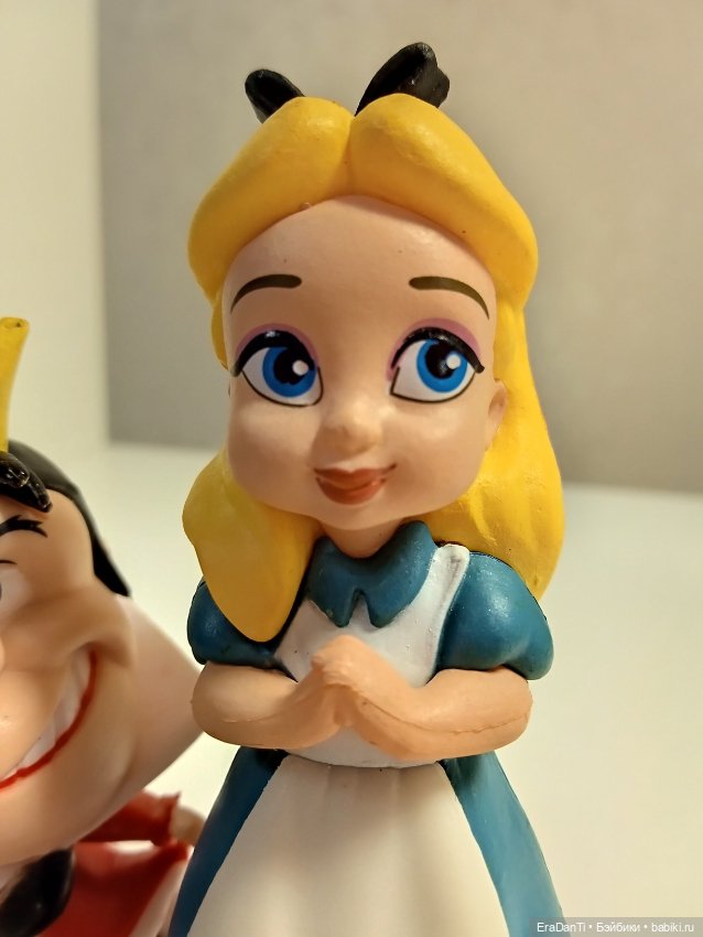 Алиса и Красная королева — Статуэтки (фото 7)