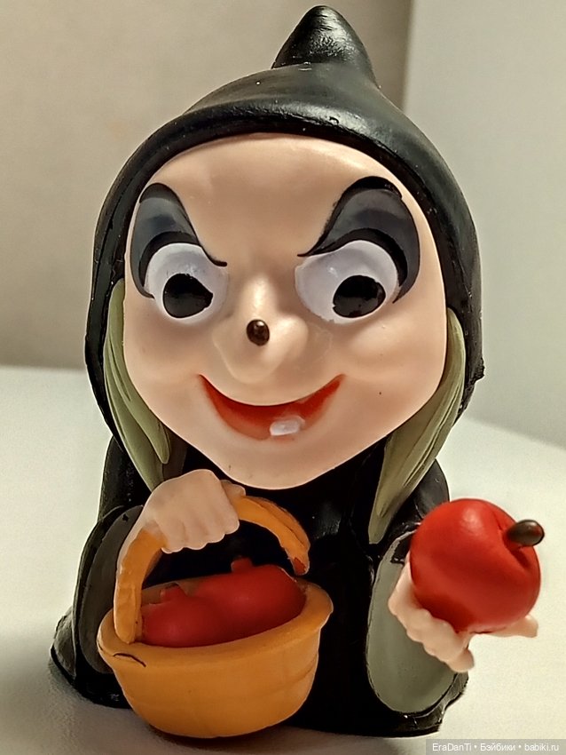 Злые королевы — Статуэтки