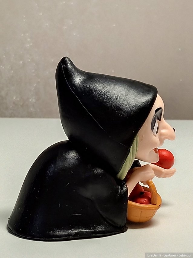 Злые королевы — Статуэтки