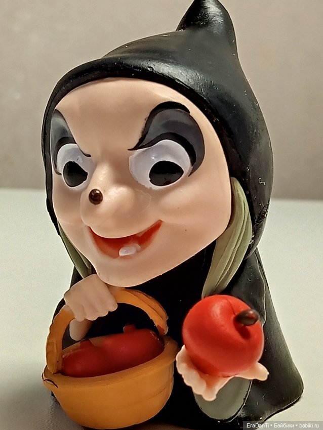 Злые королевы — Статуэтки