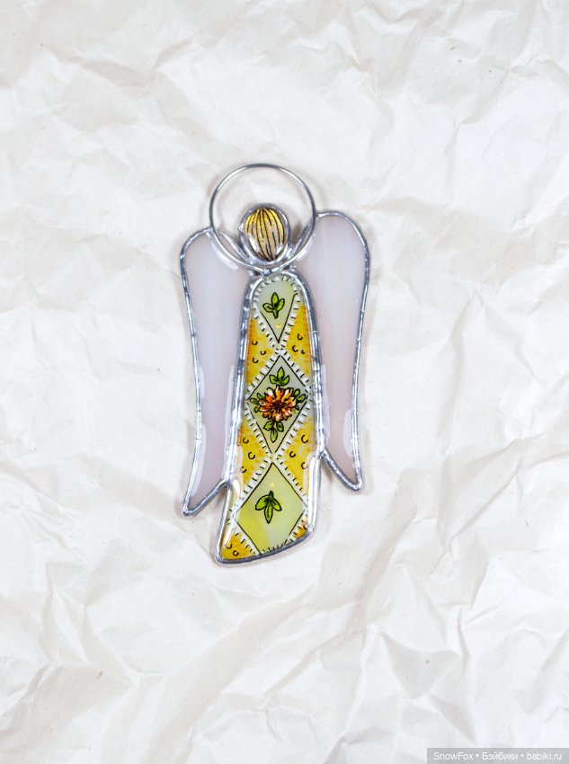 Витражный ангел "Жёлтые цветы" в технике Тиффани (фото 4)