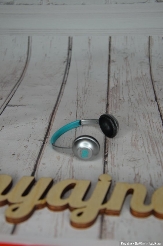 Наушники для Рейнбоу Хай ( Rainbow High) , Паола Рейна (фото 4)