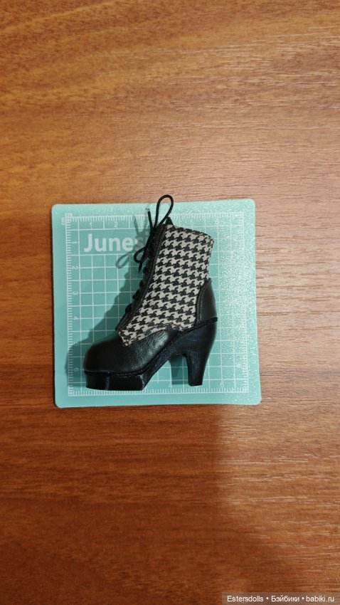 Элегантные ботиночки для Iplehouse FID