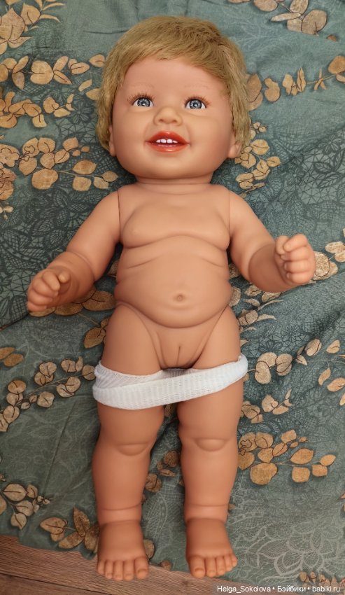 Продам гибрид: голова с короткой причёской на девочковом теле