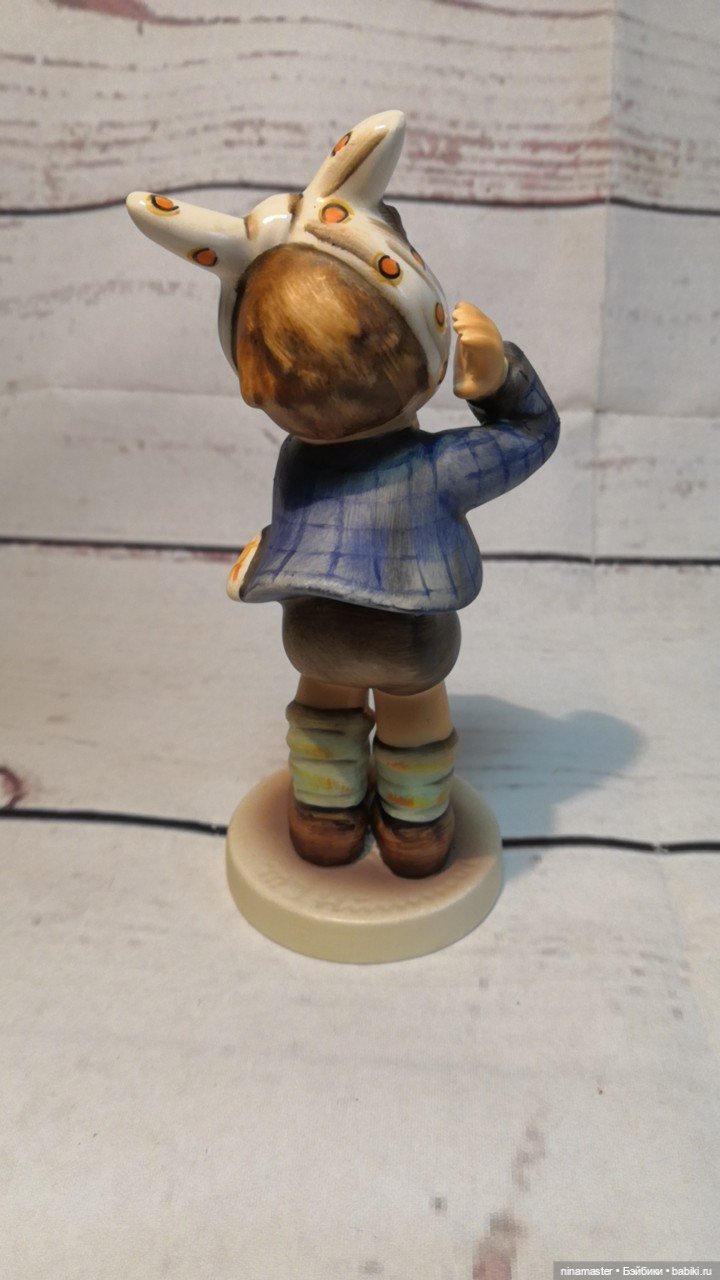 Статуэтка Goebel Hummel — Статуэтки