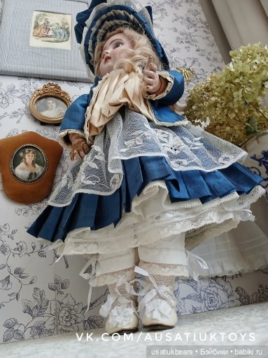 Шелковый комплект для антикварной куклы (фото 6)