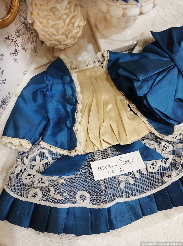 Шелковый комплект для антикварной куклы (фото 8)