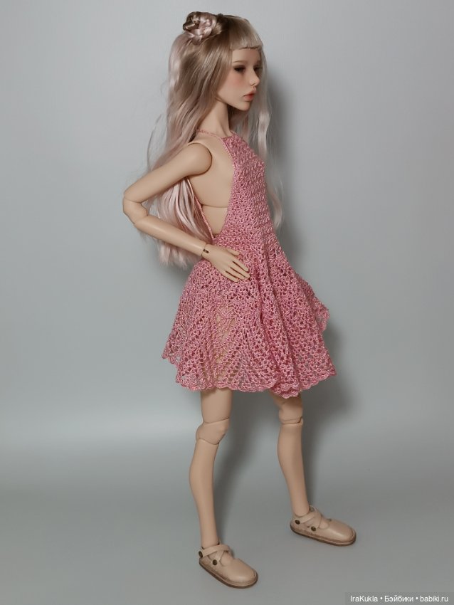 Разные платья для Китти, Адель