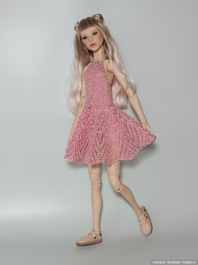 Разные платья для Китти, Адель