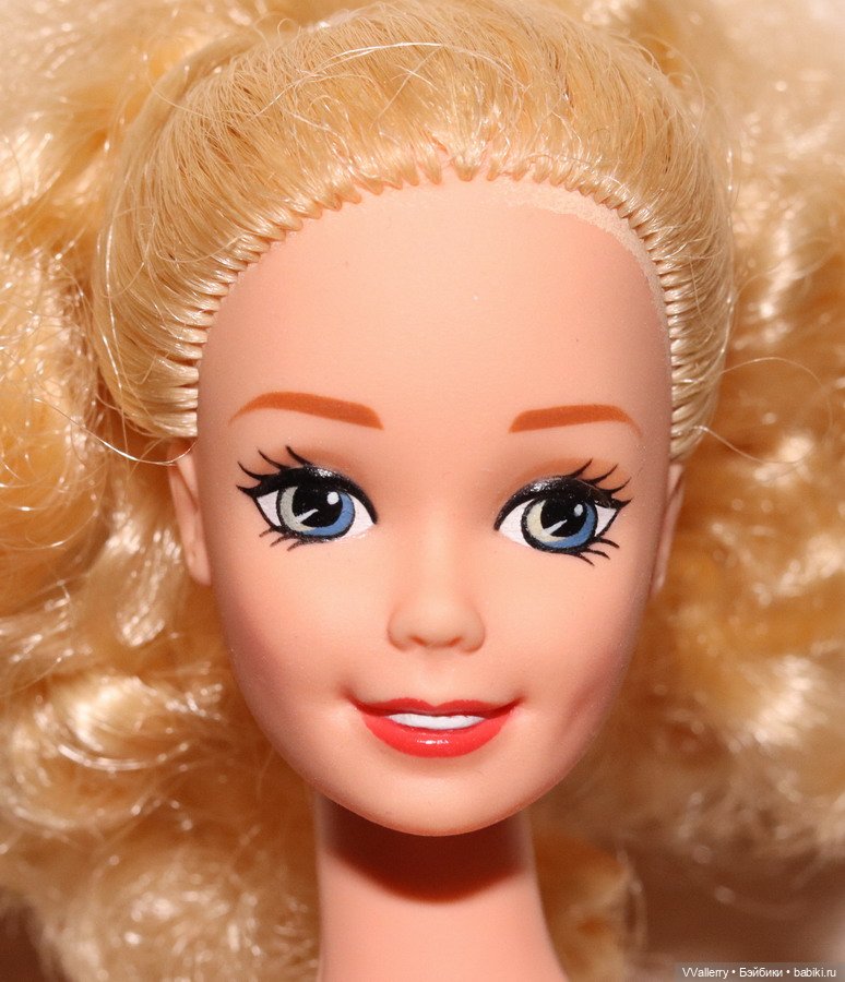 Colonial Barbie — Игровые куклы (фото 3)