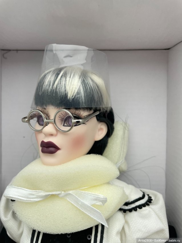 Автор Роберт Тоннер Эванжелина Гастли gothic glam (фото 4)