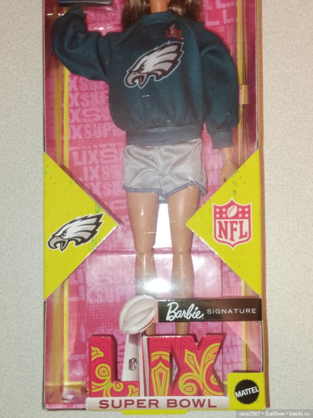 Коллекционная Барби Barbie Superbowl 2025 NRFB (фото 2)
