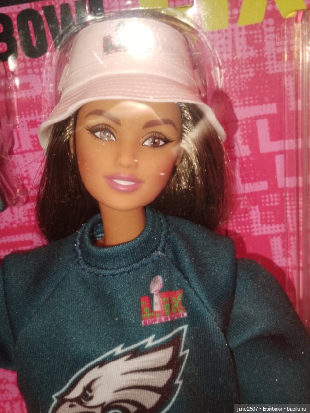 Коллекционная Барби Barbie Superbowl 2025 NRFB (фото 4)