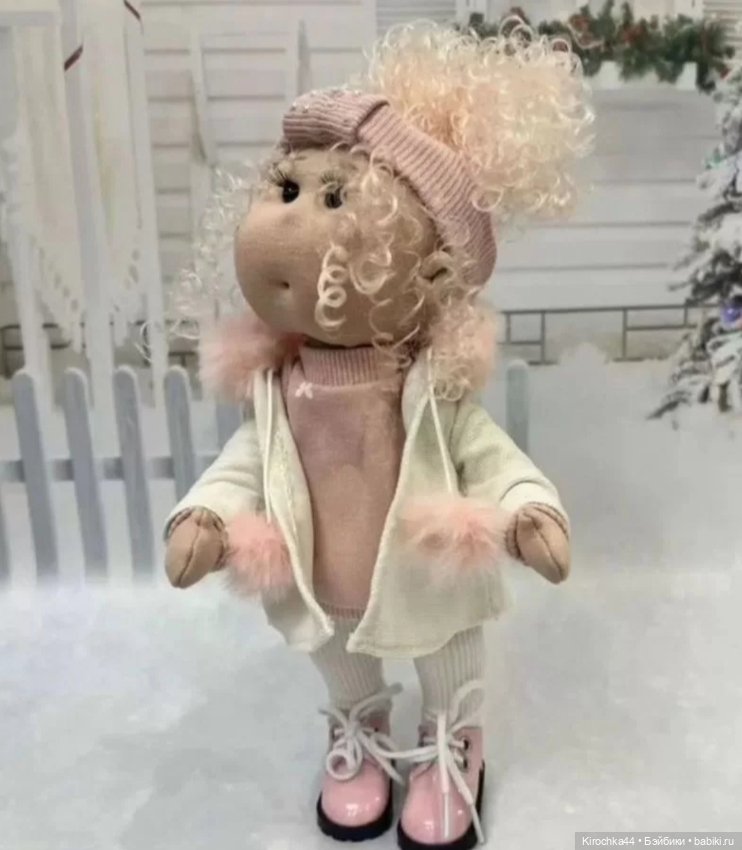 Текстильная авторская куколка с новогодним настроением (фото 2)