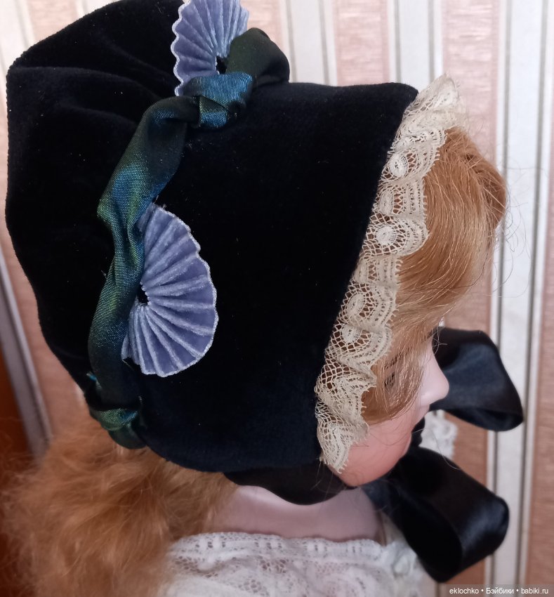 Шляпка боннет из бархата для антикварной куклы (фото 6)