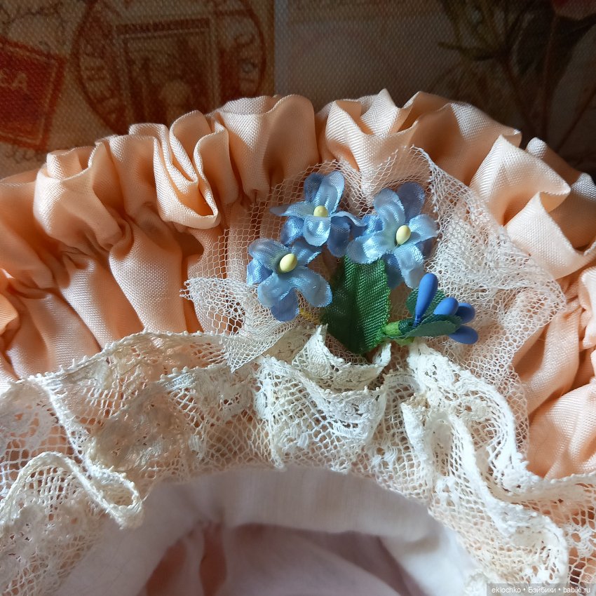 Шляпка боннет из антикварного шелка (фото 3)