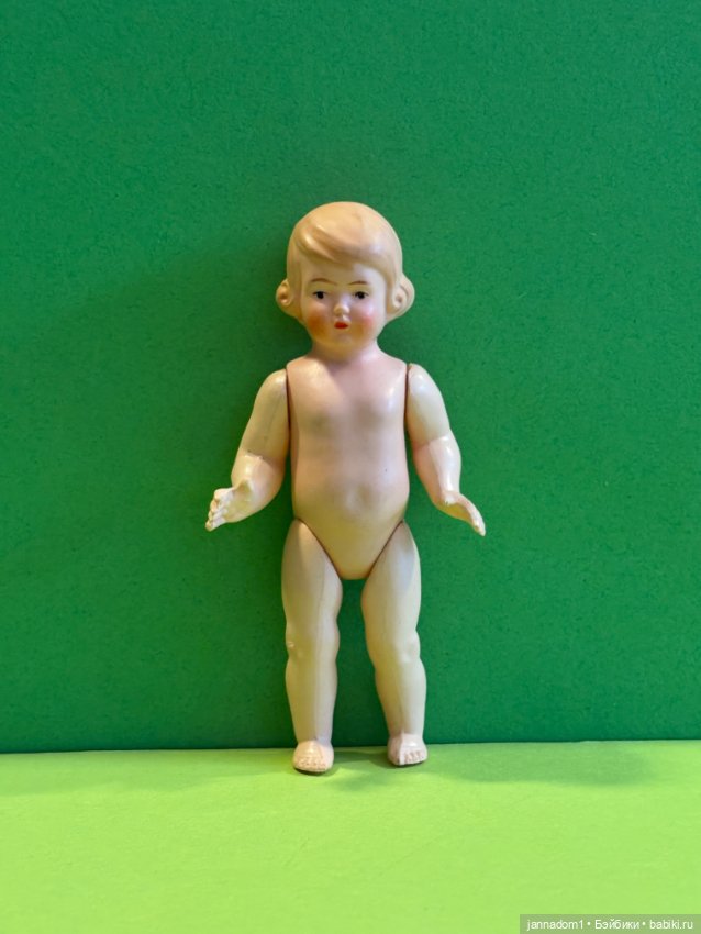 Целлулоидная куколка Schildkrot с рельефными волосами, высота 9,5 см