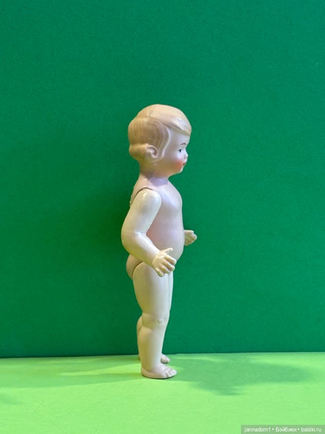 Целлулоидная куколка Schildkrot с рельефными волосами, высота 9,5 см (фото 6)