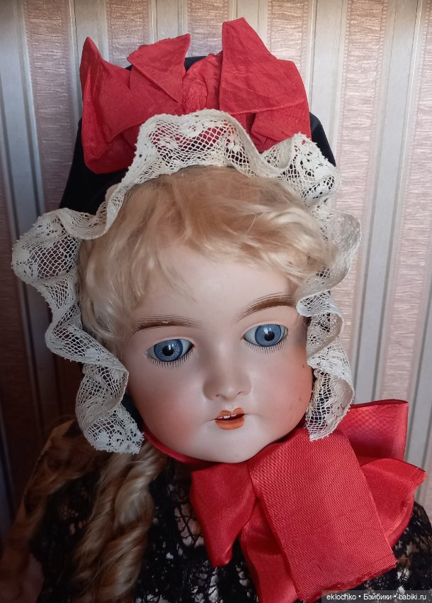 Шляпка боннет для антикварной куклы из бархата (фото 2)